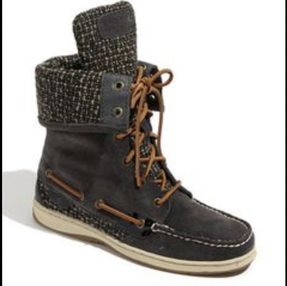 Sperry 'Lady Fish's lace up suede boots NIB